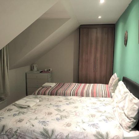 Lyttleton Guest House Limited Аксбридж Экстерьер фото
