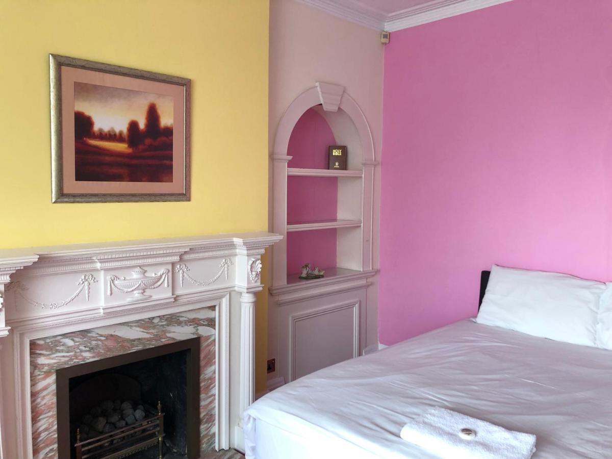 Lyttleton Guest House Limited Аксбридж Экстерьер фото